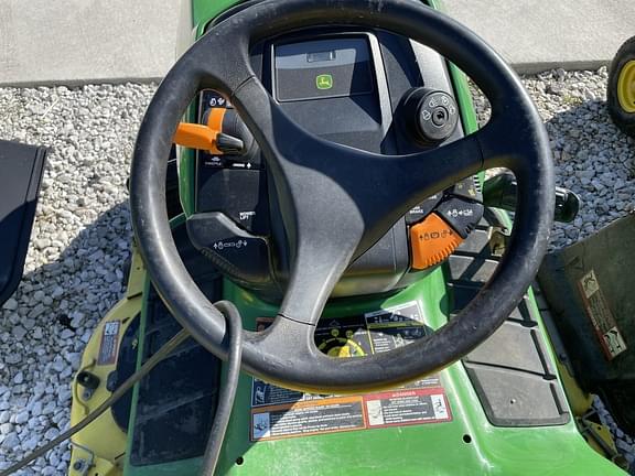 Image of John Deere X320 equipment image 1