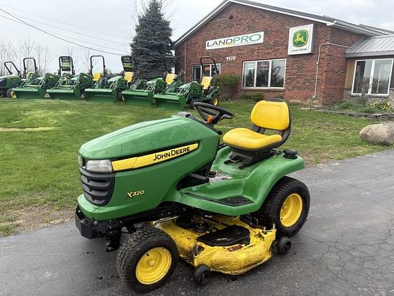 Image of John Deere X320 Image 0