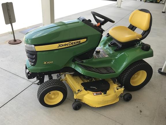 Image of John Deere X320 equipment image 1