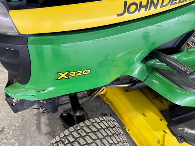 Image of John Deere X320 equipment image 4