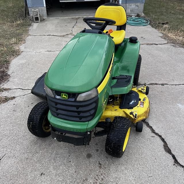 Image of John Deere X320 equipment image 3