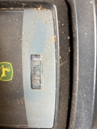 Image of John Deere X324 equipment image 2