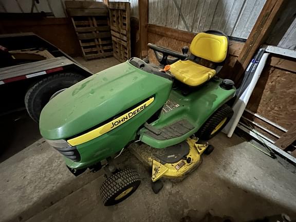 Image of John Deere X324 equipment image 2