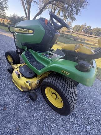 Image of John Deere X324 equipment image 2