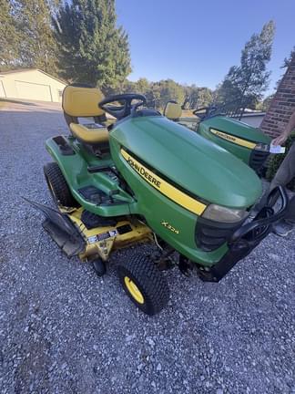 Image of John Deere X324 equipment image 1