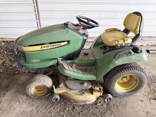 Image of John Deere X500 equipment image 1
