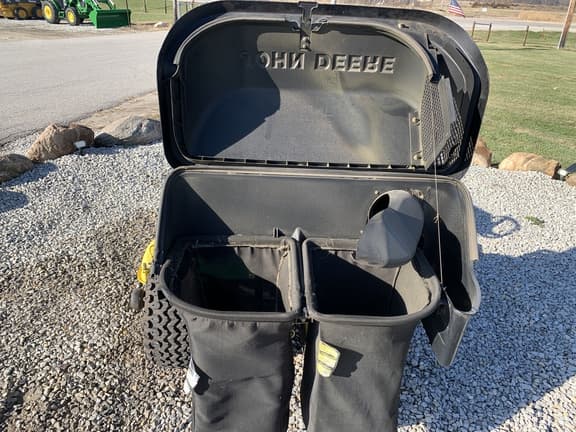 Image of John Deere X530 equipment image 4