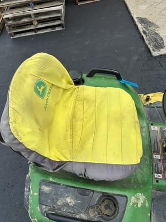 Image of John Deere X530 equipment image 4