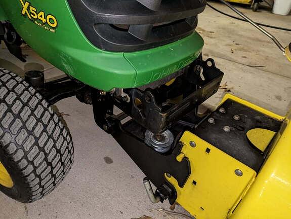 Image of John Deere X540 equipment image 4