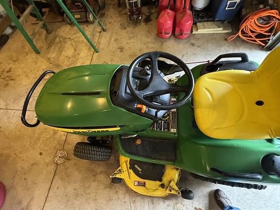 Image of John Deere X540 equipment image 4