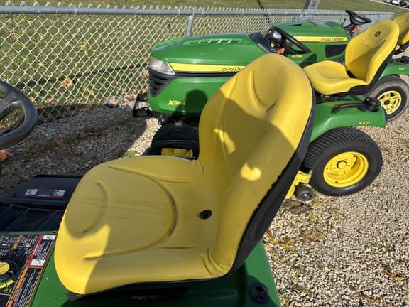 Image of John Deere X540 equipment image 3