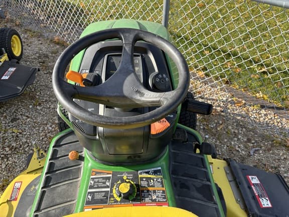 Image of John Deere X540 equipment image 4