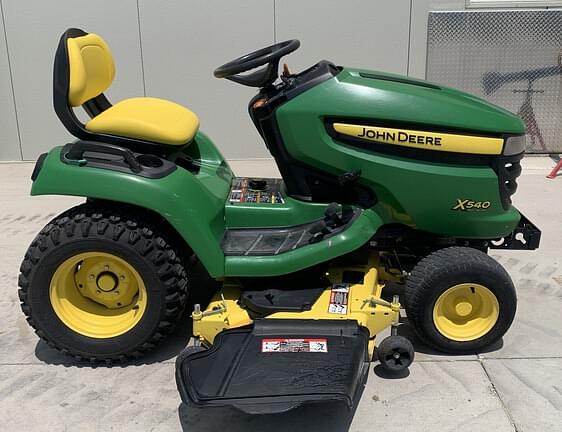 Image of John Deere X540 equipment image 1