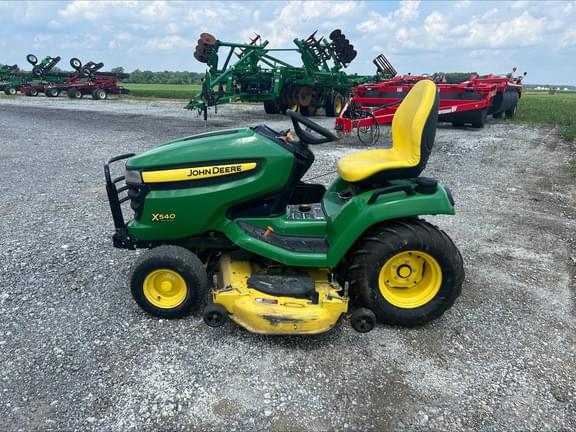 Image of John Deere X540 equipment image 2