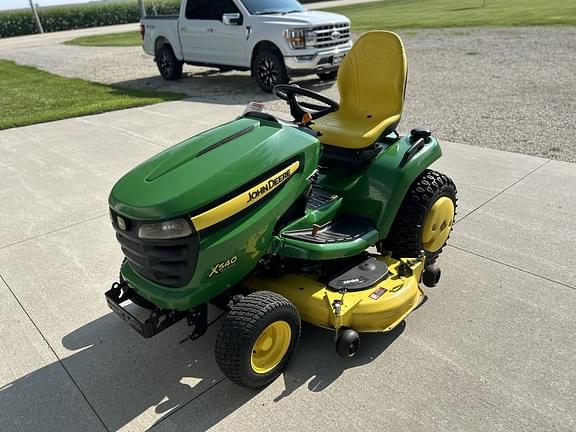 Image of John Deere X540 equipment image 3