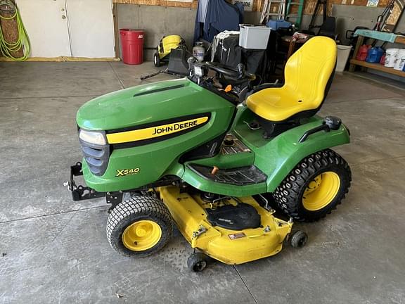 Image of John Deere X540 equipment image 4