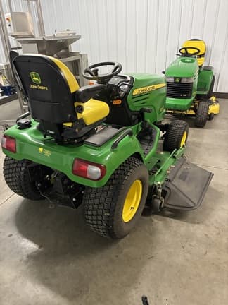 Image of John Deere X720 equipment image 4