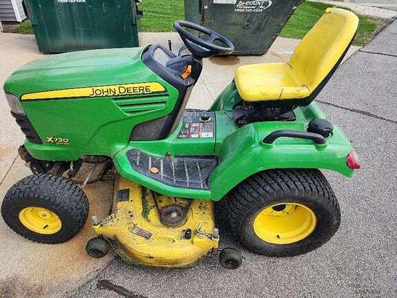 Image of John Deere X720 Primary image