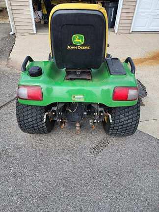 Image of John Deere X720 equipment image 2