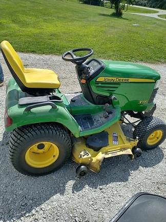 Image of John Deere X720 equipment image 4