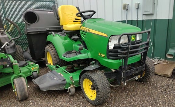 Main image John Deere X720