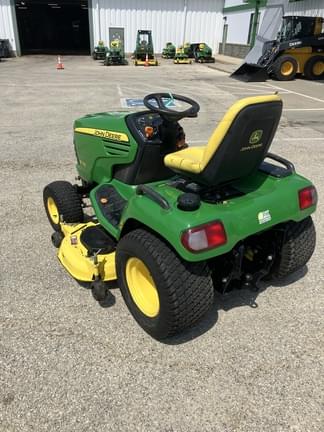 Image of John Deere X720 equipment image 1