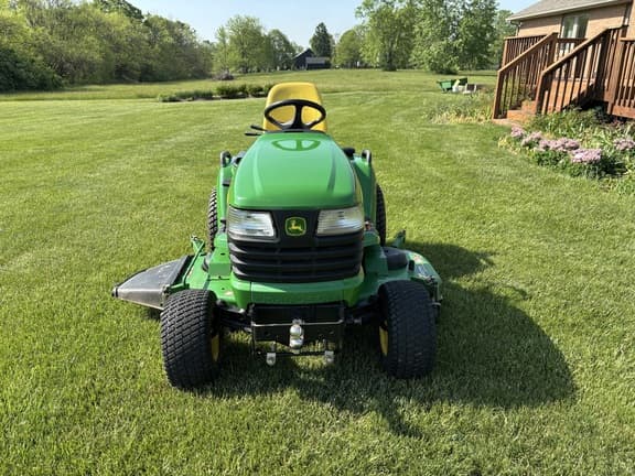 Image of John Deere X720 equipment image 2