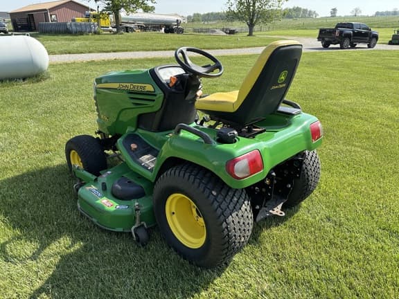 Image of John Deere X720 equipment image 4