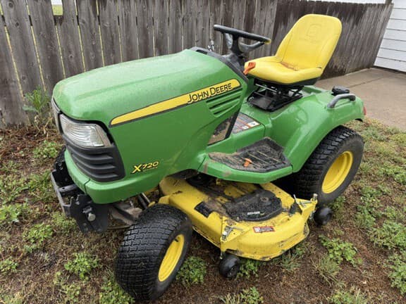 Image of John Deere X720 Primary image