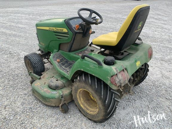 Image of John Deere X720 equipment image 4