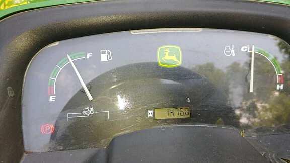 Image of John Deere X720 equipment image 2