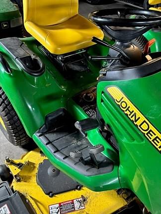 Image of John Deere X720 equipment image 2