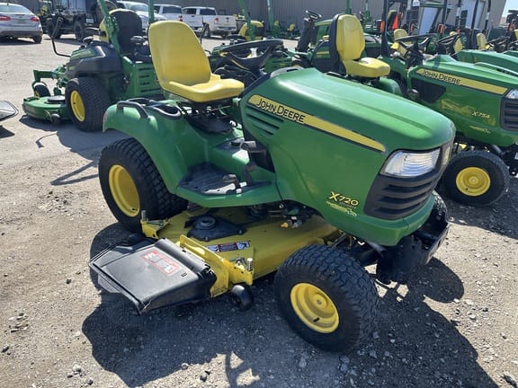 Main image John Deere X720
