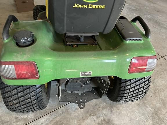 Image of John Deere X720 equipment image 2