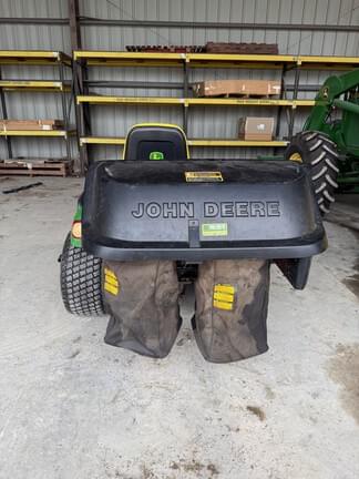Image of John Deere X720 equipment image 2