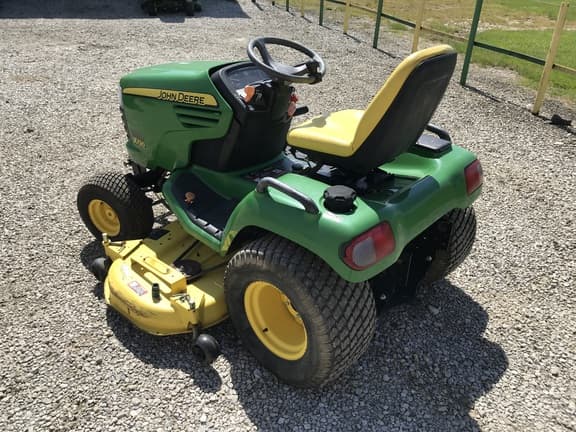 Image of John Deere X720 equipment image 3