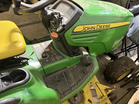 2011 John Deere X720 Equipment Image0