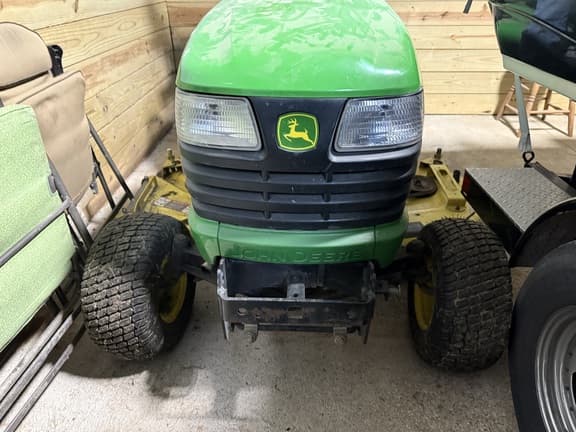 Image of John Deere X720 equipment image 2