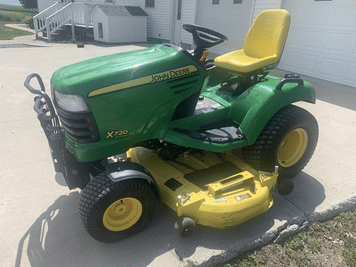 Main image John Deere X720