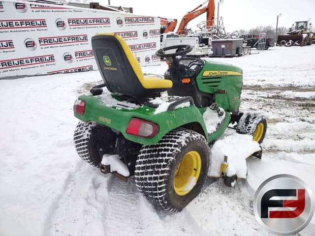 Image of John Deere X720 equipment image 4