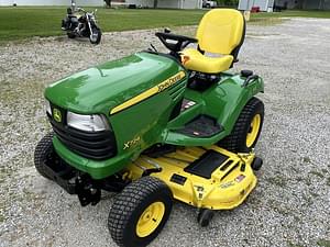 2011 John Deere X724 Image