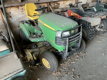 Main image John Deere X724