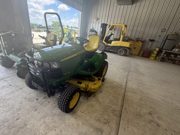 2011 John Deere X728 Equipment Image0
