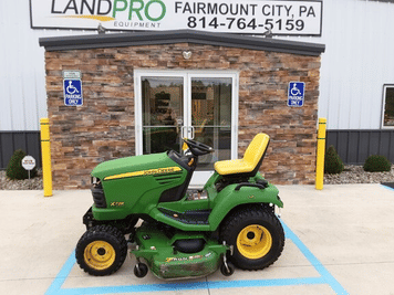 Main image John Deere X728