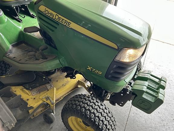 Image of John Deere X729 Image 1
