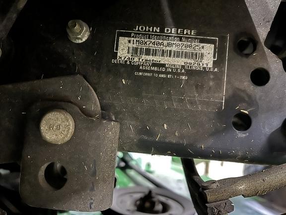 Image of John Deere X740 equipment image 4