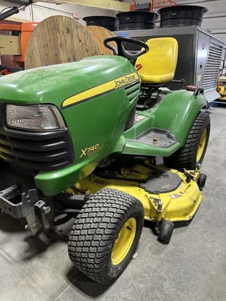 Main image John Deere X740