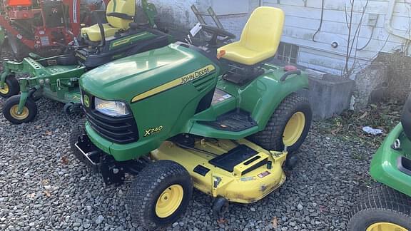 Image of John Deere X740 equipment image 1