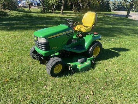 Image of John Deere X740 equipment image 1