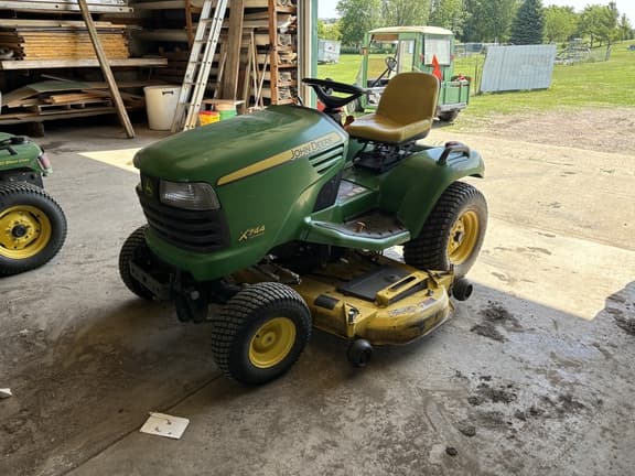Image of John Deere X744 Primary image